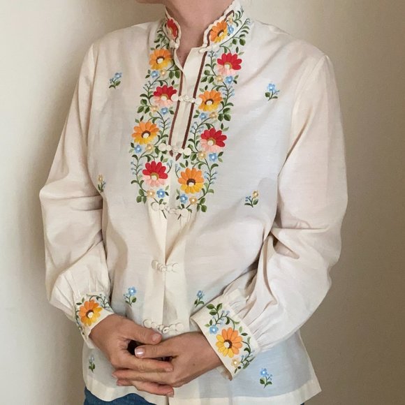 Vintage "JOY" beautifully embroidered button down - Picture 14 of 15